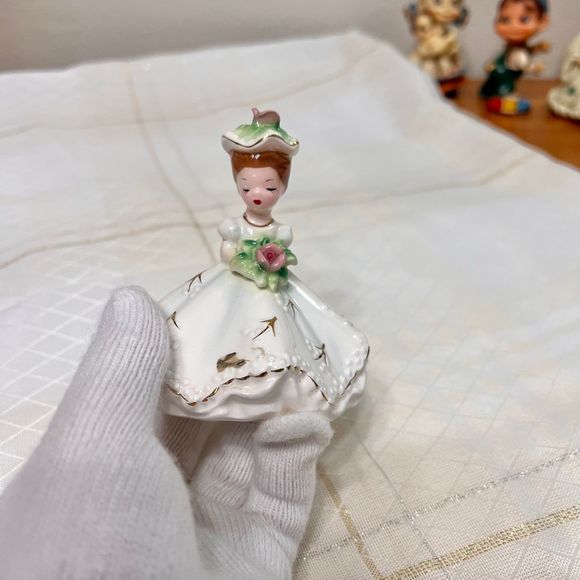 Vintage Josef Originals Bride, June Birthday Girl Figurine, Doll of the Month - Picture 2 of 7
